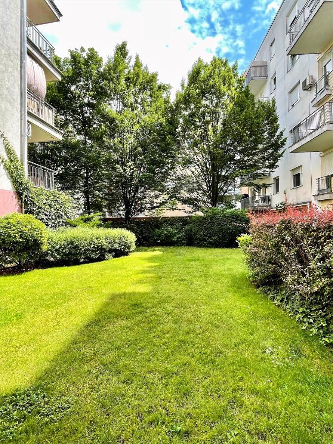 Feel Home Deluxe Corvin # Free Parking # Ac # Elevator ブダペスト エクステリア 写真